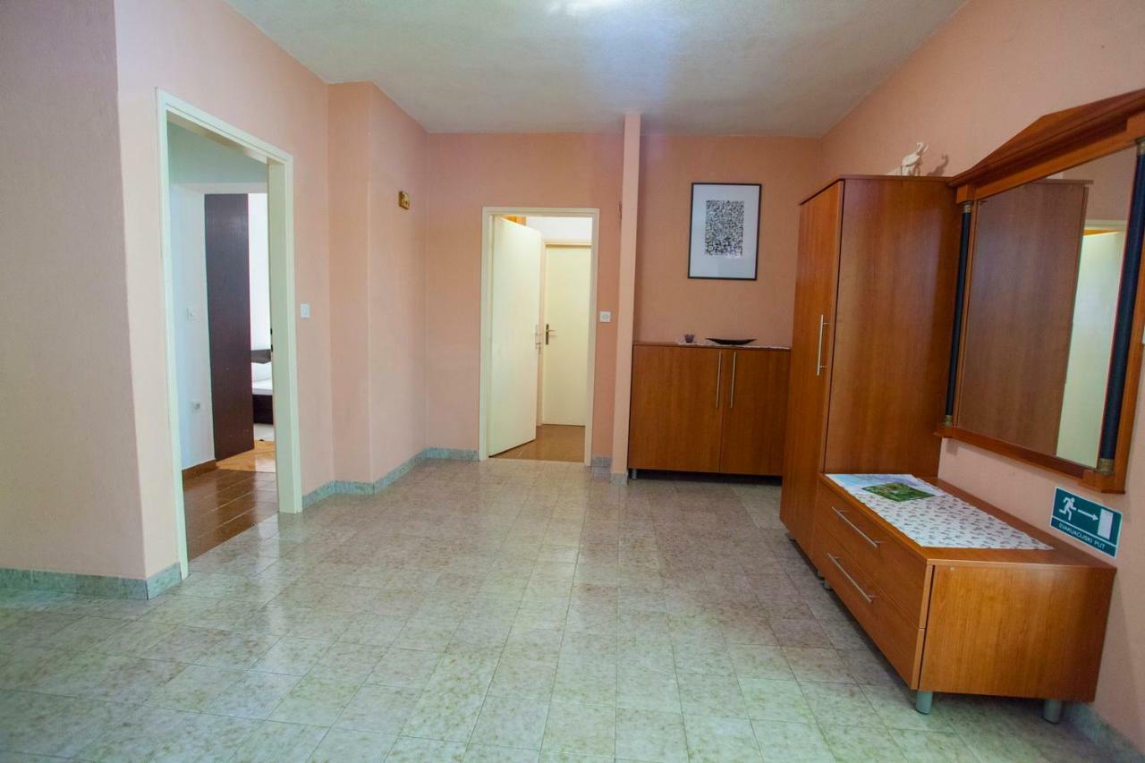 Apartmani Ruza Makarska Exterior foto