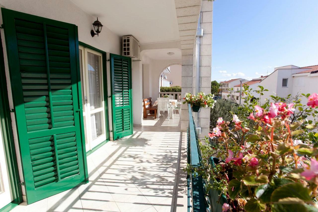 Apartmani Ruza Makarska Exterior foto